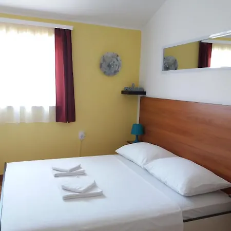 Bright & Cozy Apartment Pula